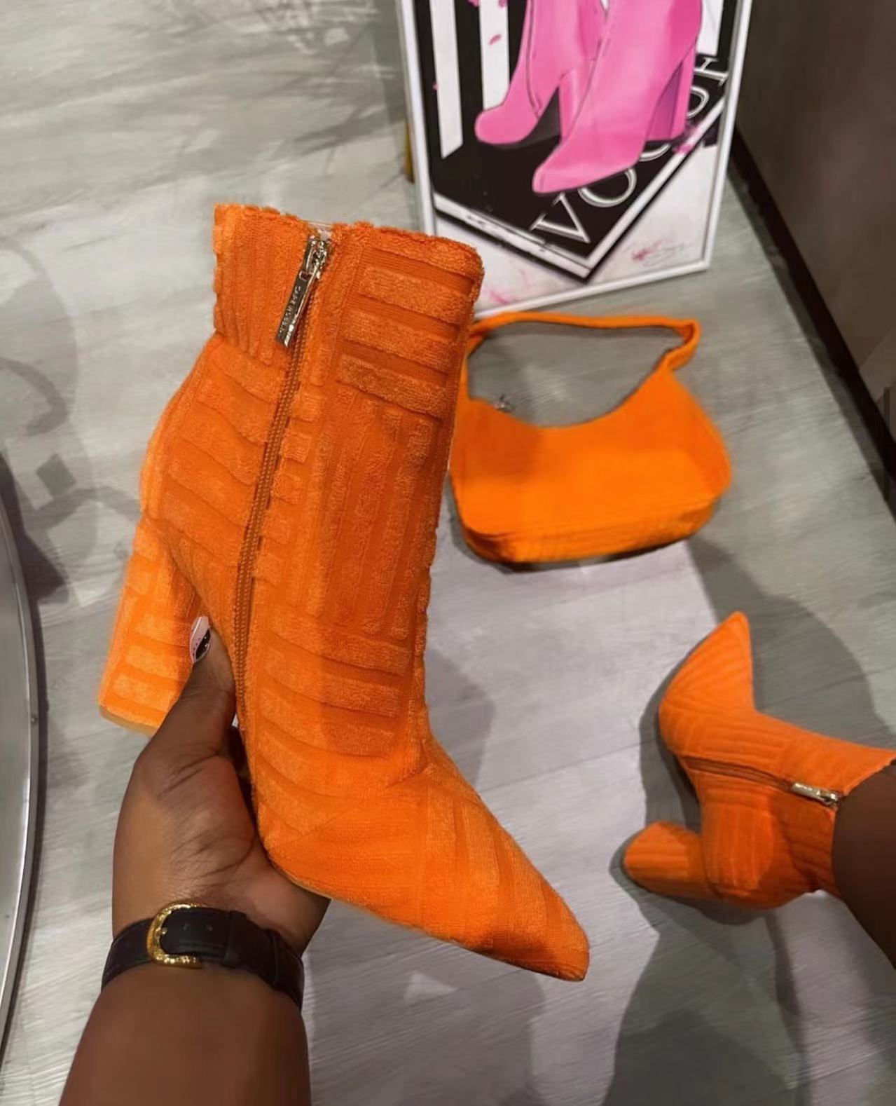Leisure Chunky Heel Pointed Boots Solid Towels Fabric