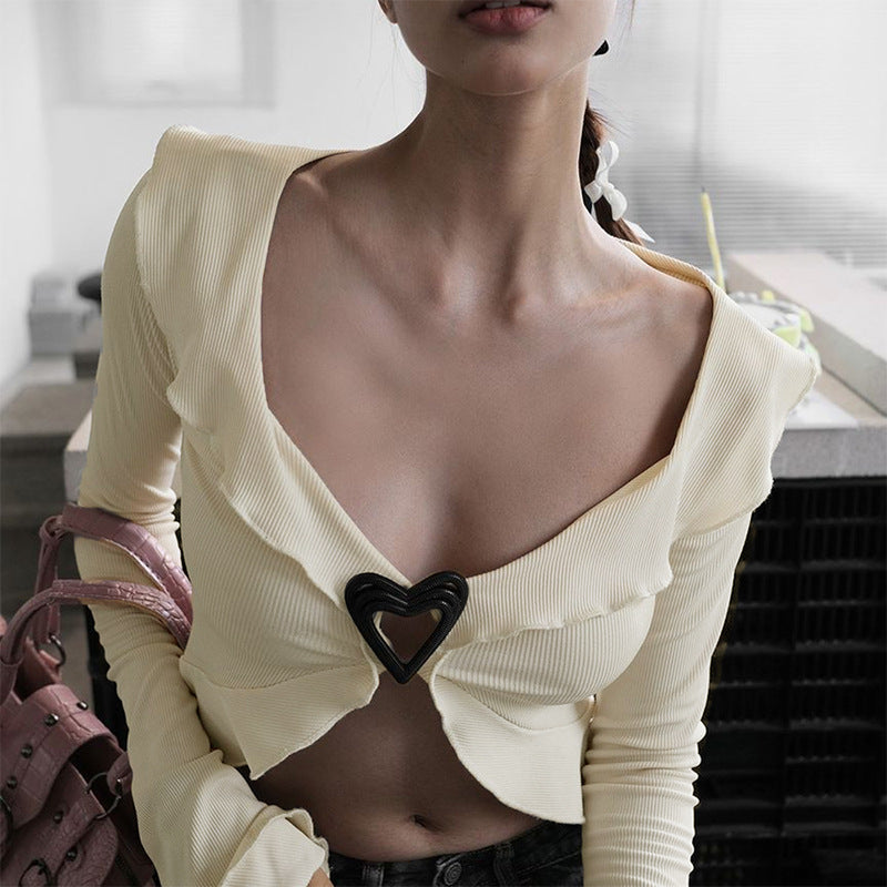 Pure Desire Style V-neck Hollow Wooden Ear Heart Buckle Top