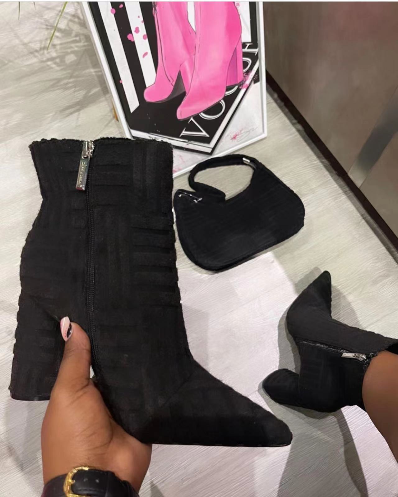 Leisure Chunky Heel Pointed Boots Solid Towels Fabric
